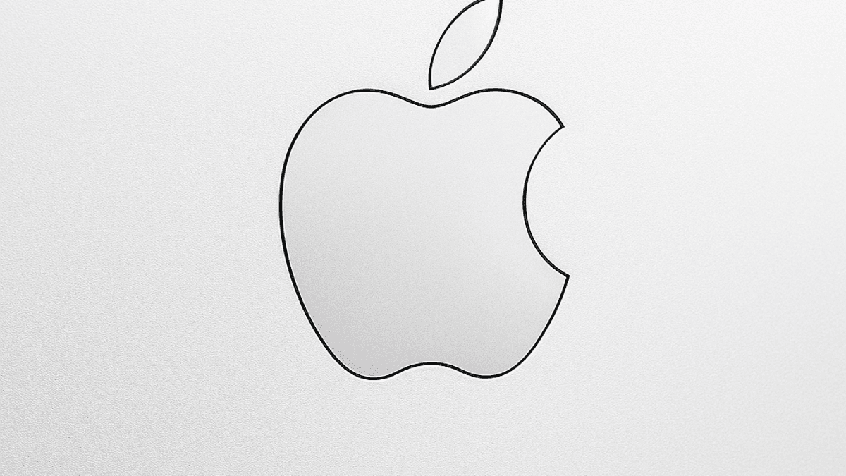 Smart Rings And AI Glasses Rewire Wearables Playbook As Apple, Samsung, Meta Shift Strategies