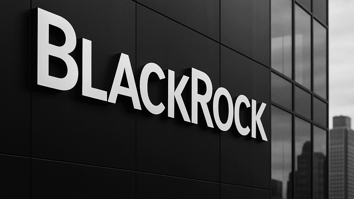 BlackRock Boosts IonQ Stake As Hedge Funds Rotate Into Quantum AI Names